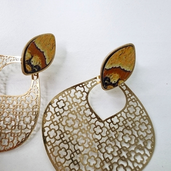 NWT Brown Wood Golden Teardrop Filigree Metal Earrings - Picture 7 of 7
